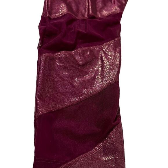 Victoria's Secret PINK Women’s Maroon Shimmery Fabric Geometric Leggings Size Me - Picture 12 of 14